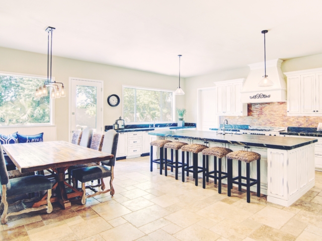 Kitchen & Dining Room